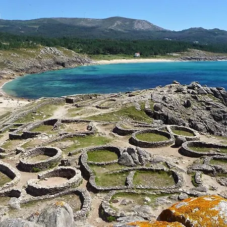 Portosin Con Piscina Al Lado De La Playa